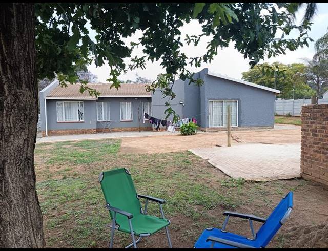 3 BEDROOM PROPERTY TO RENT IN BROMHOF